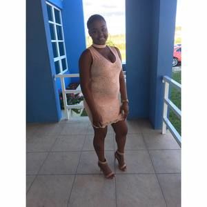 Meet your Posher, Davisha